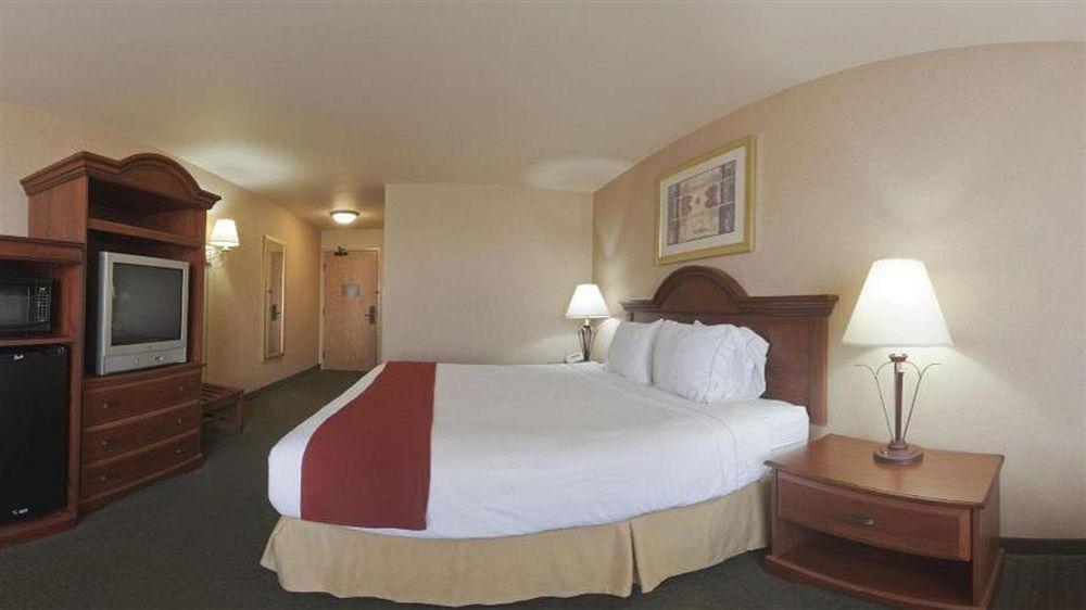 Holiday Inn Express Hotel & Suites Gillette By Ihg Exterior photo